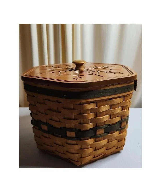 Longaberger 1997 Holiday Hostess Snowflake Basket Christmas Collection Lid Liner