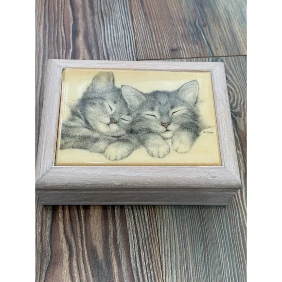 Vtg Wooden Jewelry Box with Tile Top Sleeping KittensVirginia Mille 6 1/2 L 2