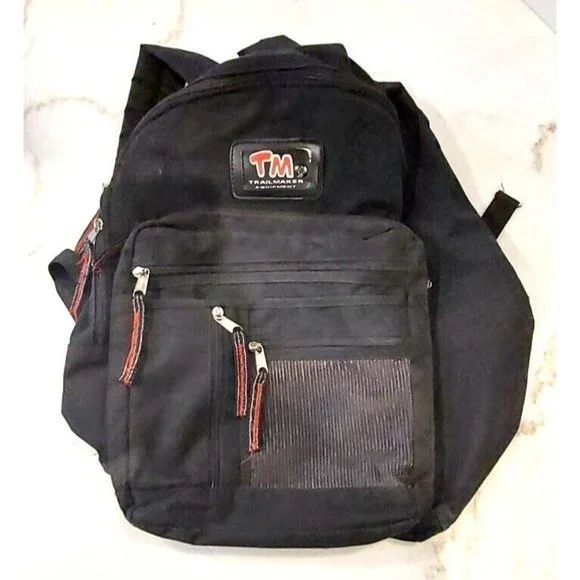 Trailmaker Equipment backpack 4 pocket front‎ Multi-pocket inside - Black