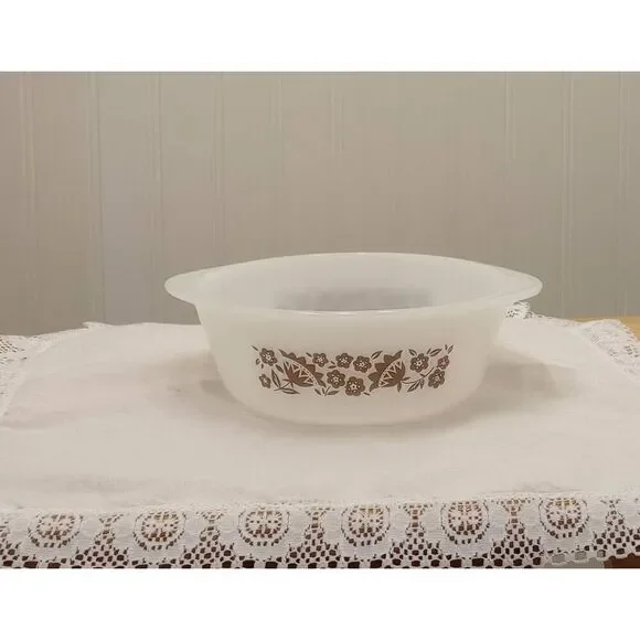 Vintage Glasbake 2 quart casserole / baking dish floral Brown pattern JS 810-77