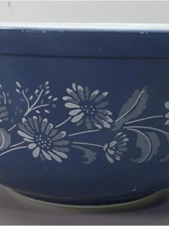 Pyrex Vintage Colonial Mist Mixing Bowl 403