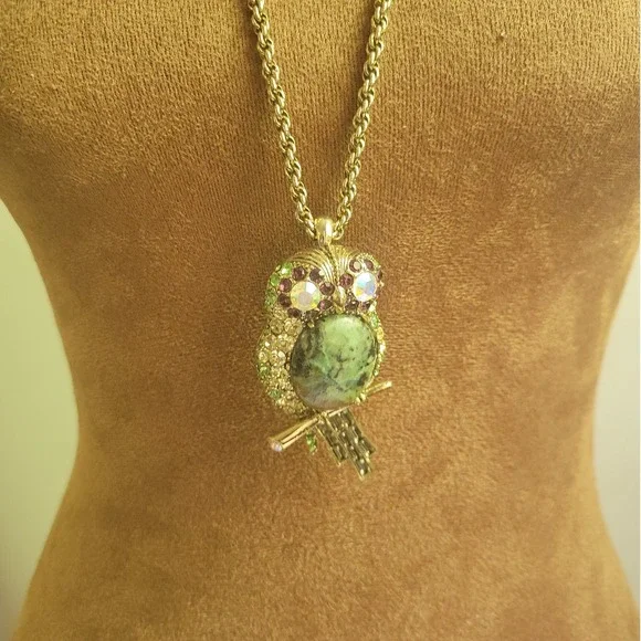 Ann Taylor Gold Tone Crystal Owl Pendant 28