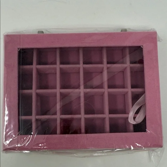 Girl’s Pink Jewelry Box Organizer 8x6x2” with clasps to close NO mirror