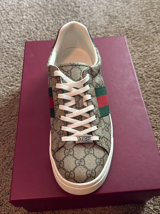 Gucci Beige GG Supreme Canvas Sneaker with Red & Green Web