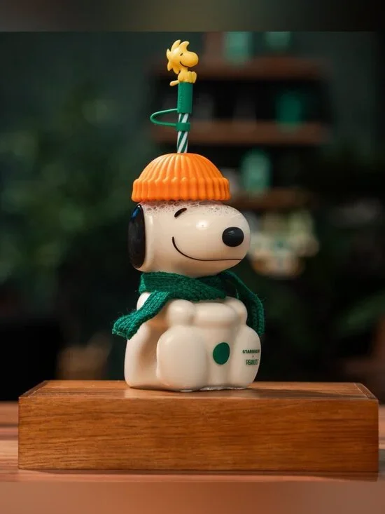 Starbucks x Peanuts Snoopy 2026 Glass Cup 22 oz.