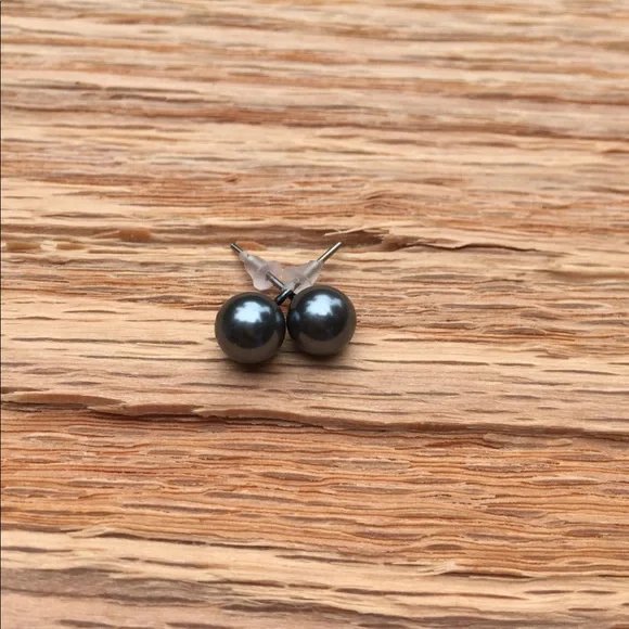 Charcoal Grey Pearl‎ Earring Set