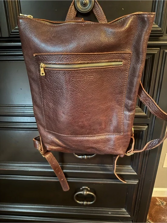 Portland Leather Brown Leather Backpack with Front Zip Pocket