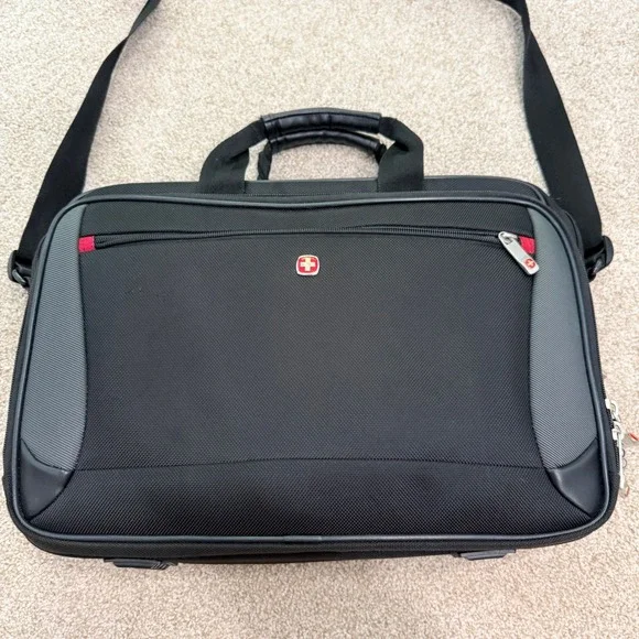 Wenger Laptop Briefcase Mens OS Black Multi-Compartment Padded Messenger Bag