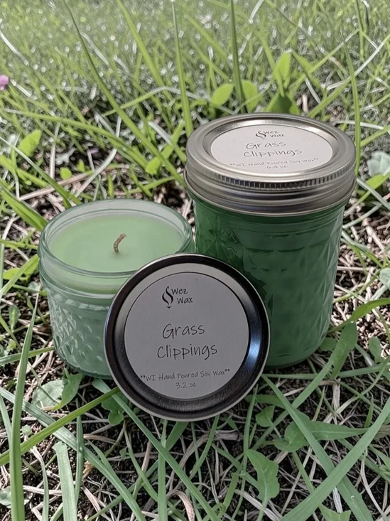 Grass clipping 8 Ounce Candle