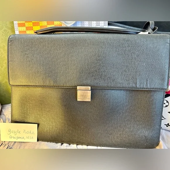 Auth‎ Louis Vuitton Black Taiga Porto Document Angara