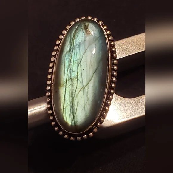Labradorite & 925 Silver Ring, NWOT, Handcrafted By Artisans, Sz. 6.5, Flash
