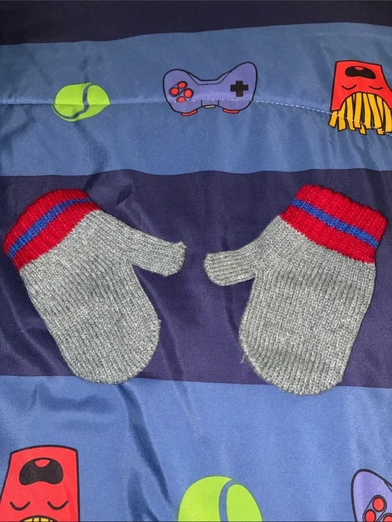 Vintage Healthtrx Kids Grey Mittens with Red & Blue Cuff Toddler 2T-5T