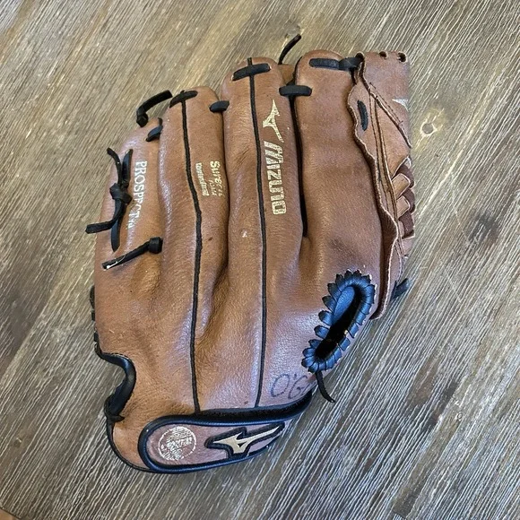 Mizuno Prospect PowerClose‎ Youth Baseball Glove 11.5