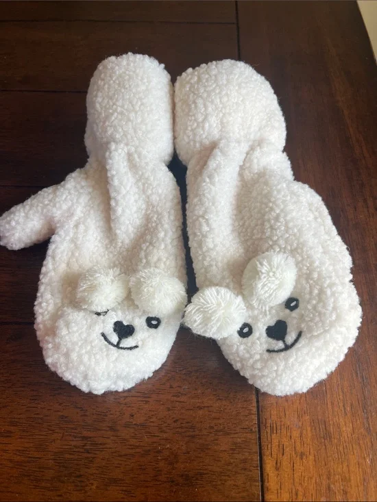 Plush Cream Bear Mittens for Kids - Soft Winter Handwear