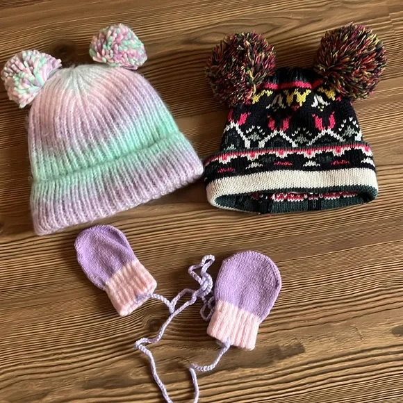 ADD TO BUNDLE - Winter Beanies and Mittens Size 6-12m