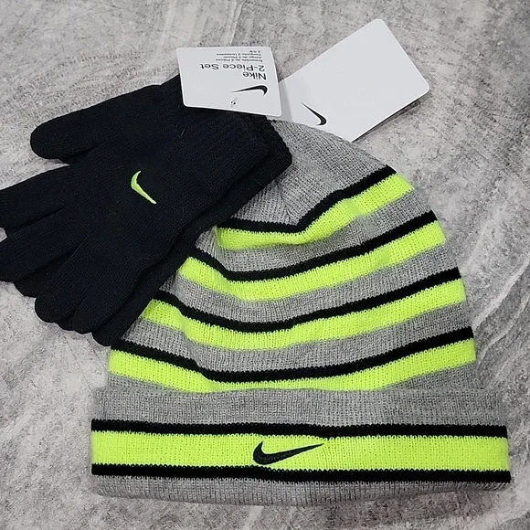 NWT UNISEX Kids 2pc Nike Hat & Glove Set