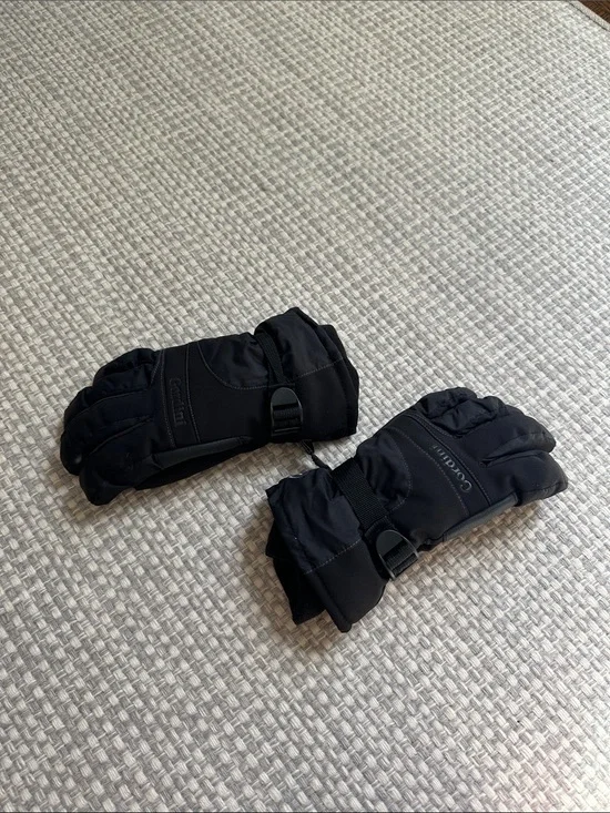 Men’s Black Winter Ski Gloves with Adjustable Wrist Strap