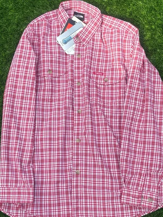 NWT The North Face Men's Red Plaid Button-Up Shirt Large