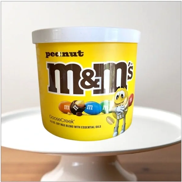 Goose Creek M&M's Peanut & chocolate Scented 3-Wick Candle brand new