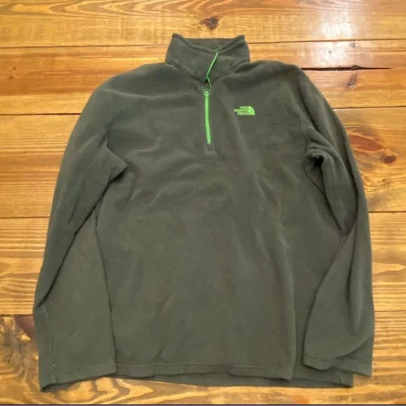 The North Face mens green fleece 1/4 zip‎ medium