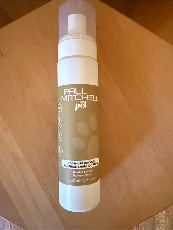 Paul Mitchell Soothing Oatmeal No rinse shampoo foam for dogs