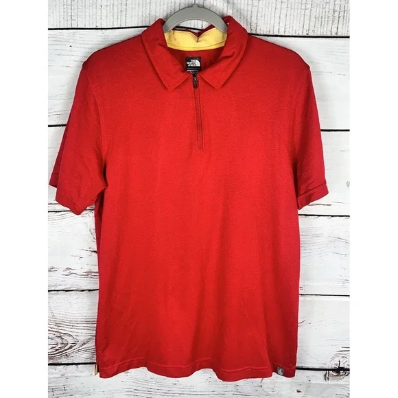 The North Face Flashdry Men's Medium 1/4 Zip SS RED‎ Pullover Short Sleeve