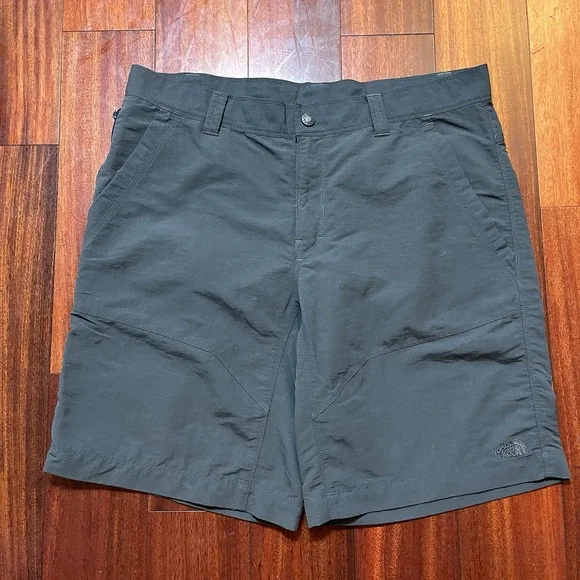The North Face Shorts Mens 36 10