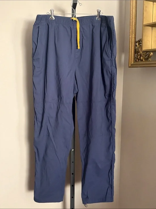 The North Face Class V Men's XL Navy Pants with Yellow Drawstring