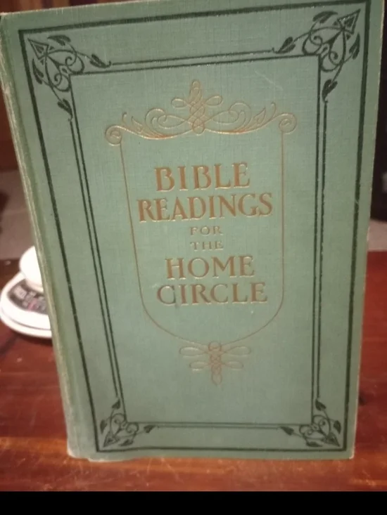 Bible Readings for the Home Circle - Green Decorative Hardcover
