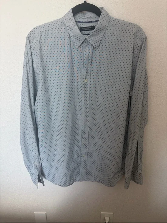 Banana Republic Light Blue Microdot Men's Button-Up Shirt