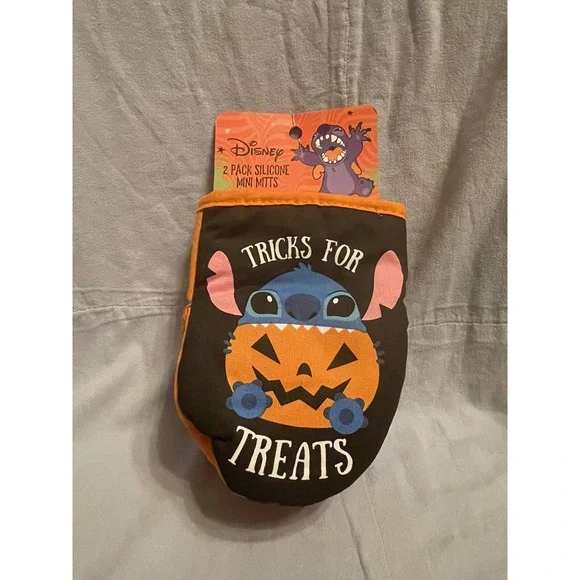 NEW Walt Disney Halloween 2‎ Mini Oven Mitts Stitch 