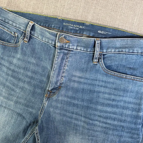 Banana Republic Traveler Jeans Mens 40/32 Blue Straight Stretch Denim‎