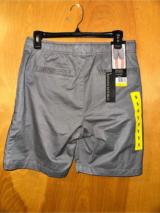 Banana Republic Men's Pull On Short