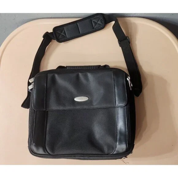 Init Portable DVD Player Black Bag‎ with CD Pockets& Storage 11'' in