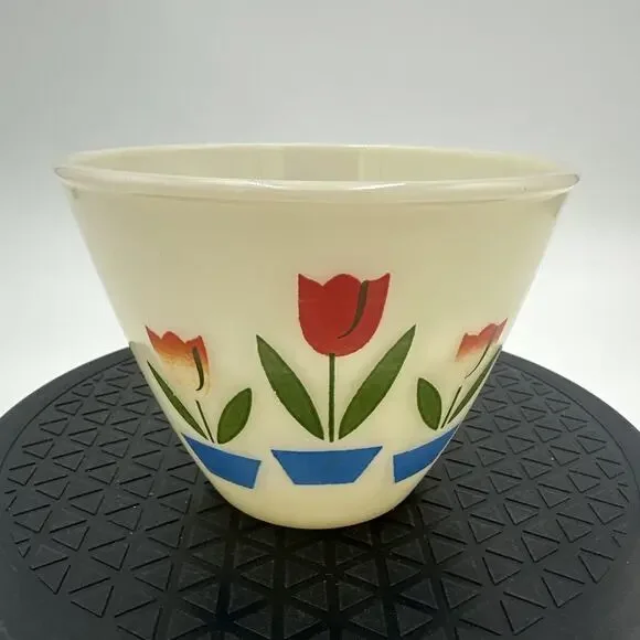 VTG Fire King Oven Ware Tulips on Ivory 4