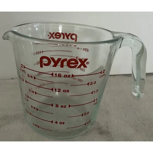 Pyrex Measuring Cup 2 Cup Glass Open‎ Handle Red Lettering 500 ml