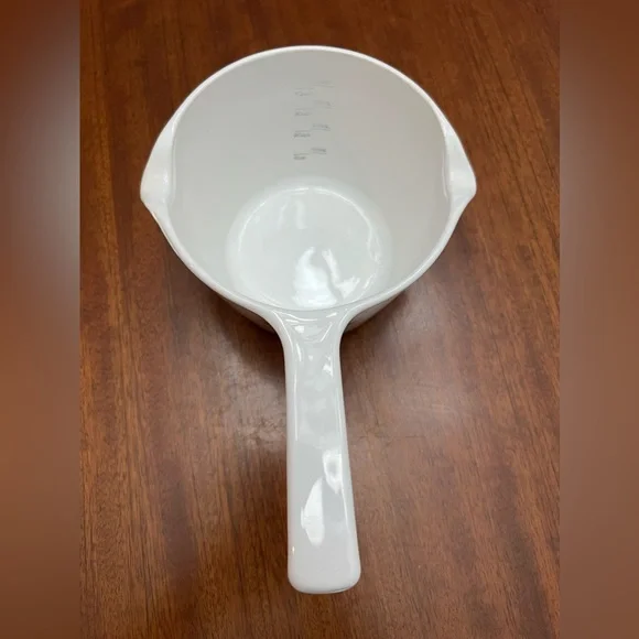 Vtg.‎ Corning Ware White Sauce Pan Dual Spout Measuring Cup 1Qt.