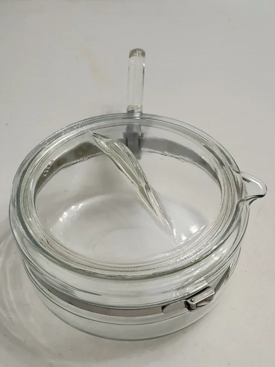 Vintage Pyrex Flameware Cookware With Lid & Handle 6323-B
