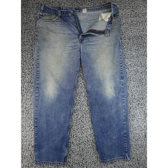 Levi's 550‎ Relaxed Fit Tapered Leg Jeans Mens 42x32 Blue Denim Distressed Work