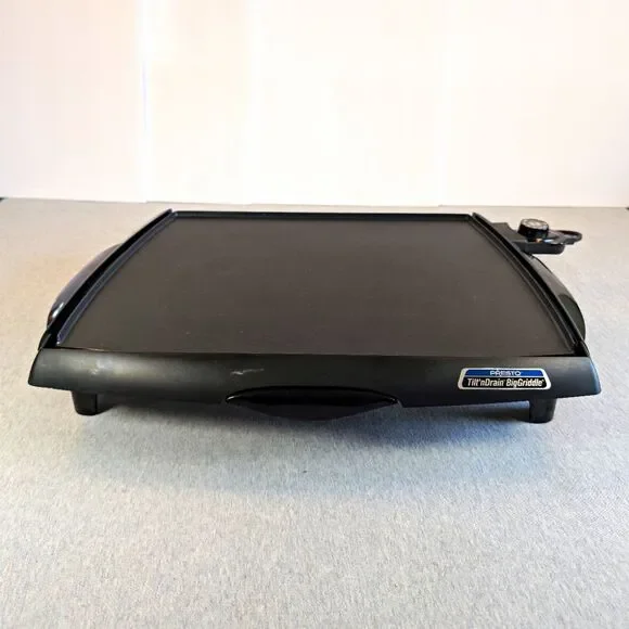 Presto Tilt'nDrain BigGriddle 1500W Adjustable Temp Electric Griddle Black 07046