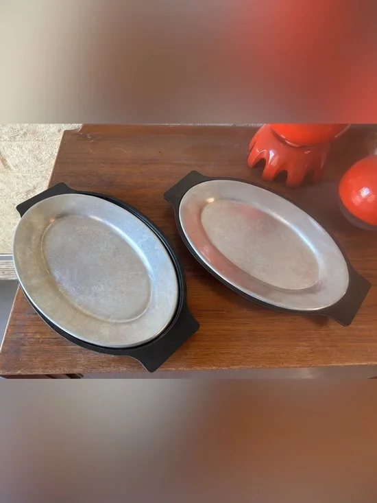 Bakelite Sizzle Plate Pair-1940s/ 50s
