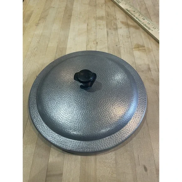 Club Hammered Aluminum 9