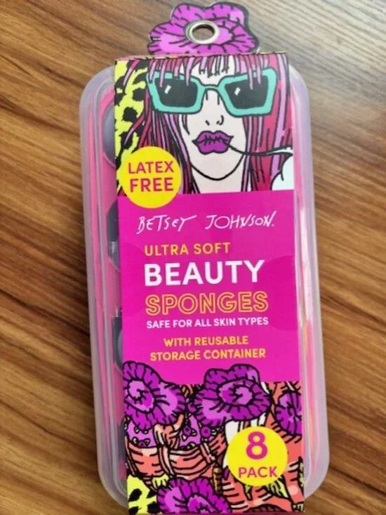 New Betsey Johnson Ultra Soft Beauty Sponges With Reusable Storage Container 8pk