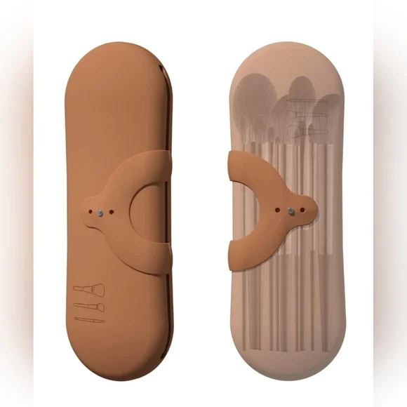 Soft Touch Non-Slip Silicone Makeup Brush Pouch Brown Travel Purse NIB