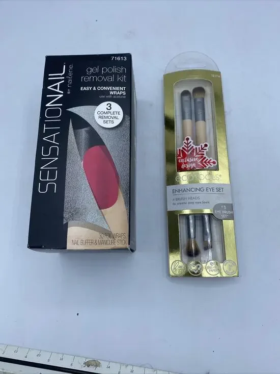 Lot Of 2 Cosmetics-1 ECOTOOLS Makeup Brush - (2)Eye Brushes-1 Gel Polish Removal