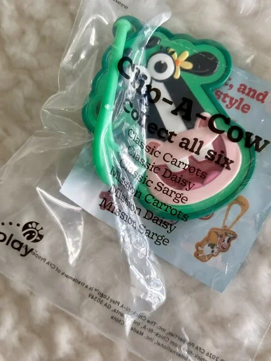 Chick-Fi-La Clip-A-Cow