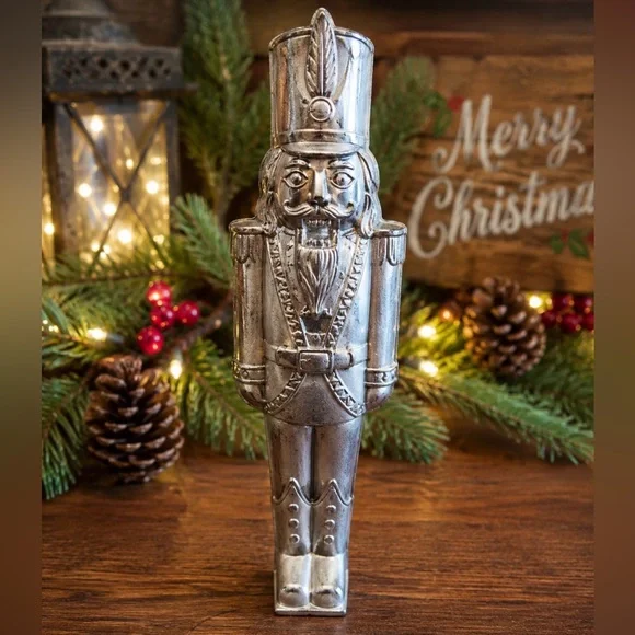Department 56 Vintage Cast Aluminum Soldier Nutcracker 8” Holiday Decor Vintage