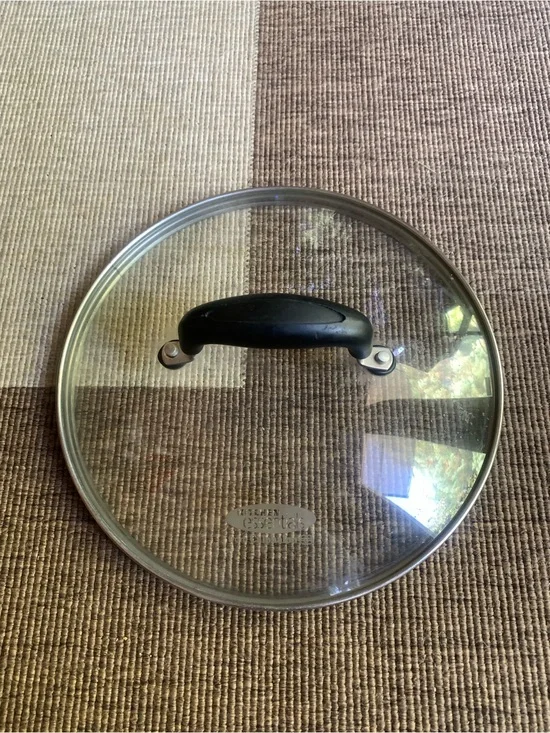 Calphalon Kitchen Essentials 9” Pot Tempered Glass Lid Replacement Black Handle