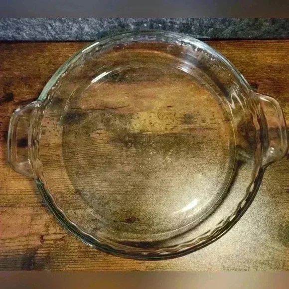 ANCHOR HOCKING 9.5 INCH 24 CM GLASS PIE‎ PLATE WITH CRIMPED FLUTED EDGE USA