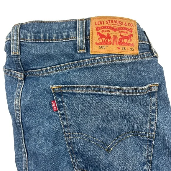 Vintage Levi's 505 Jeans Mens 38x32 Blue Regular Fit Straight Leg Vintage
